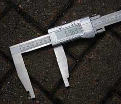 DIGITAL VERNIER CALIPER 0 TO 1000MM (LCL010)