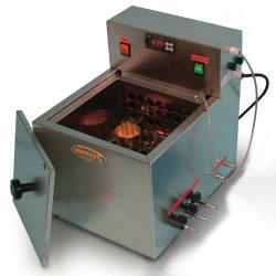 THERMOSTATICALLY CONTROLLED 10 LITRE WATER BATH (LMH726)